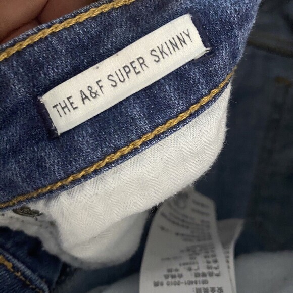 Abercrombie & Fitch The Super Skinny Jeans Size 25 0 Distressed Low Rise Women - Picture 4 of 8